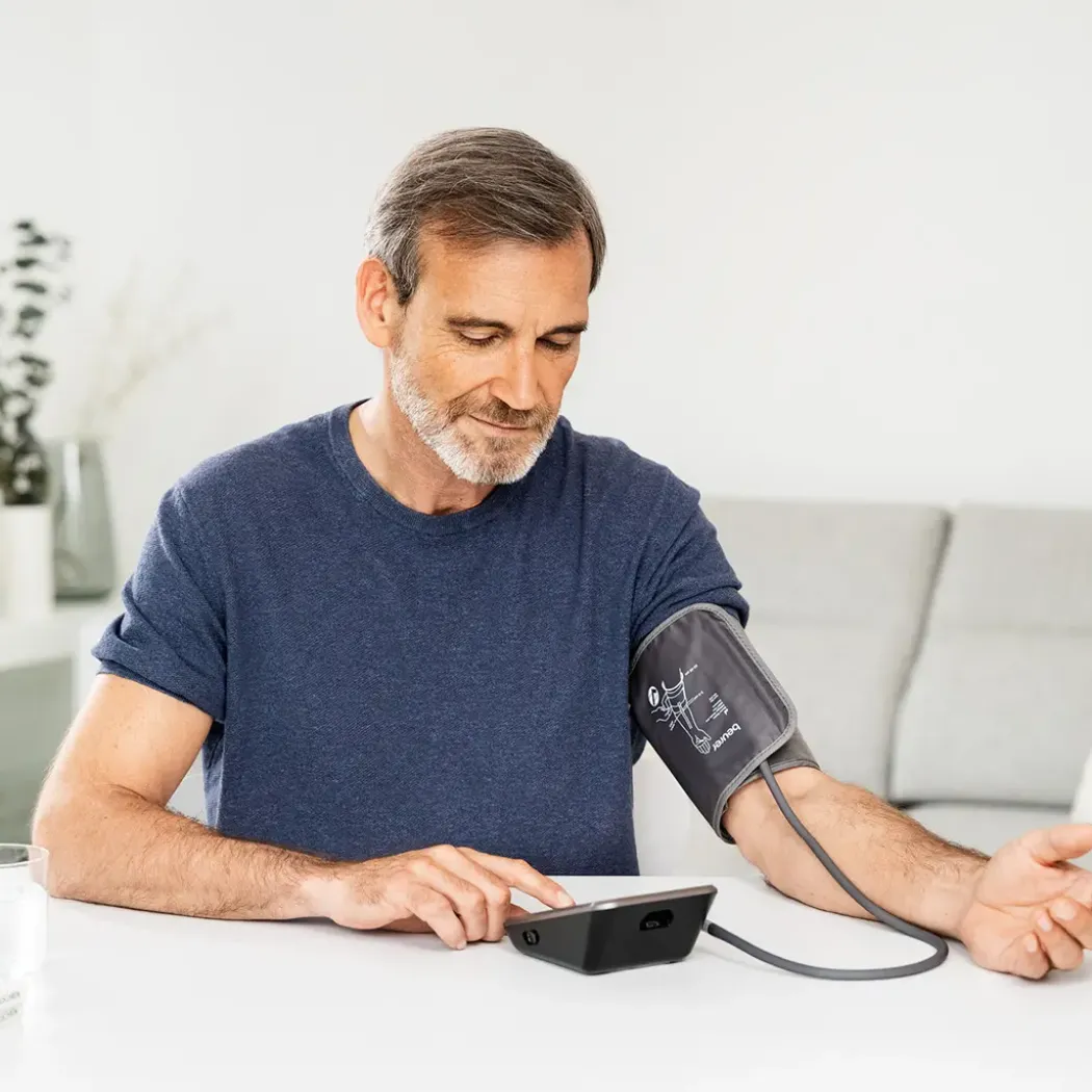 Beurer BM 64 Blodtrykkmåler overarm med Bluetooth®
