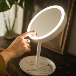 Beurer BS 45 Trådløst bordspeil med LED-lys, 17,5 cm