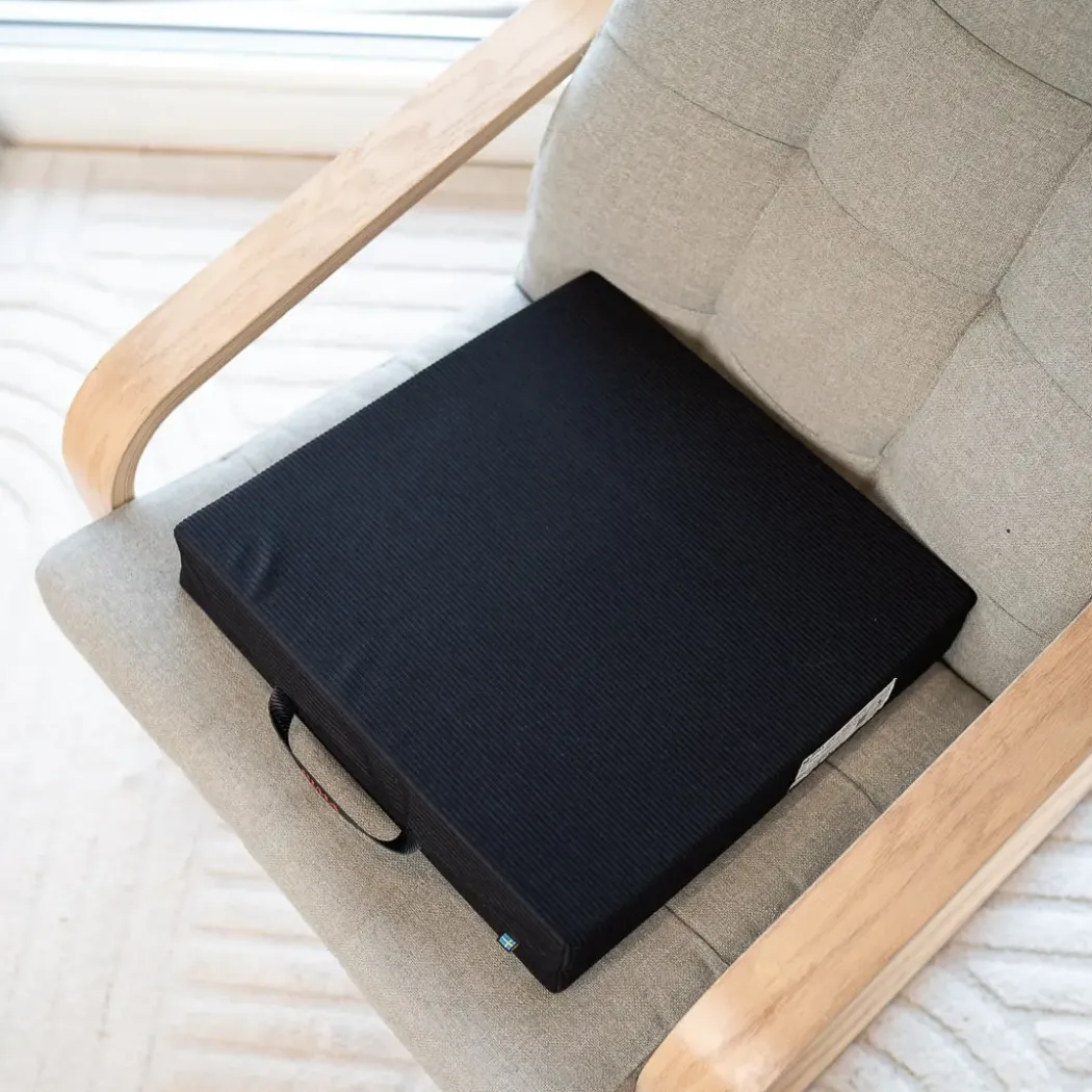 BIMA Coxit sittepute lett med 1/4 utsparring, 40x40x7,5cm