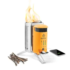 BioLite CampStove 2+ stormkjøkken, vedfyrt med USB-lading