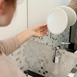 Bosign AirMirror Plus, avtakbart forstørrelsesspeil X10 med sugekopp, hvit