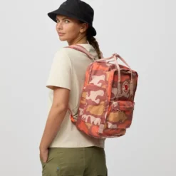 Fjällräven Kånken Graphics Laptop 15″ Ryggsekk Hidden Animals, blå
