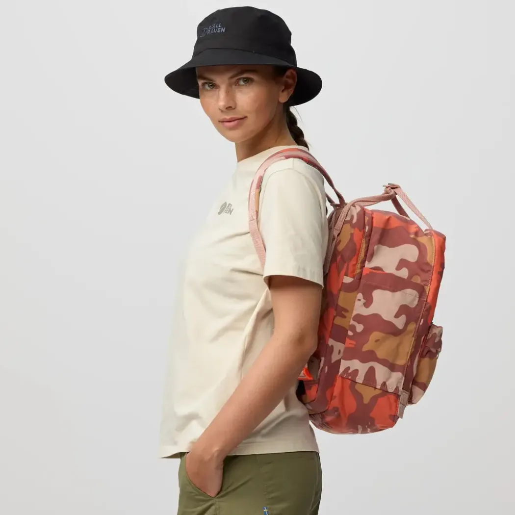 Fjällräven Kånken Graphics Laptop 15″ Ryggsekk Hidden Animals, blå