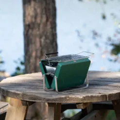 HomeLine Buddy kullgrill i koffertformat, grønn