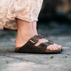 Klassisk Grete Waitz sandal med unike dempeegenskaper, brun