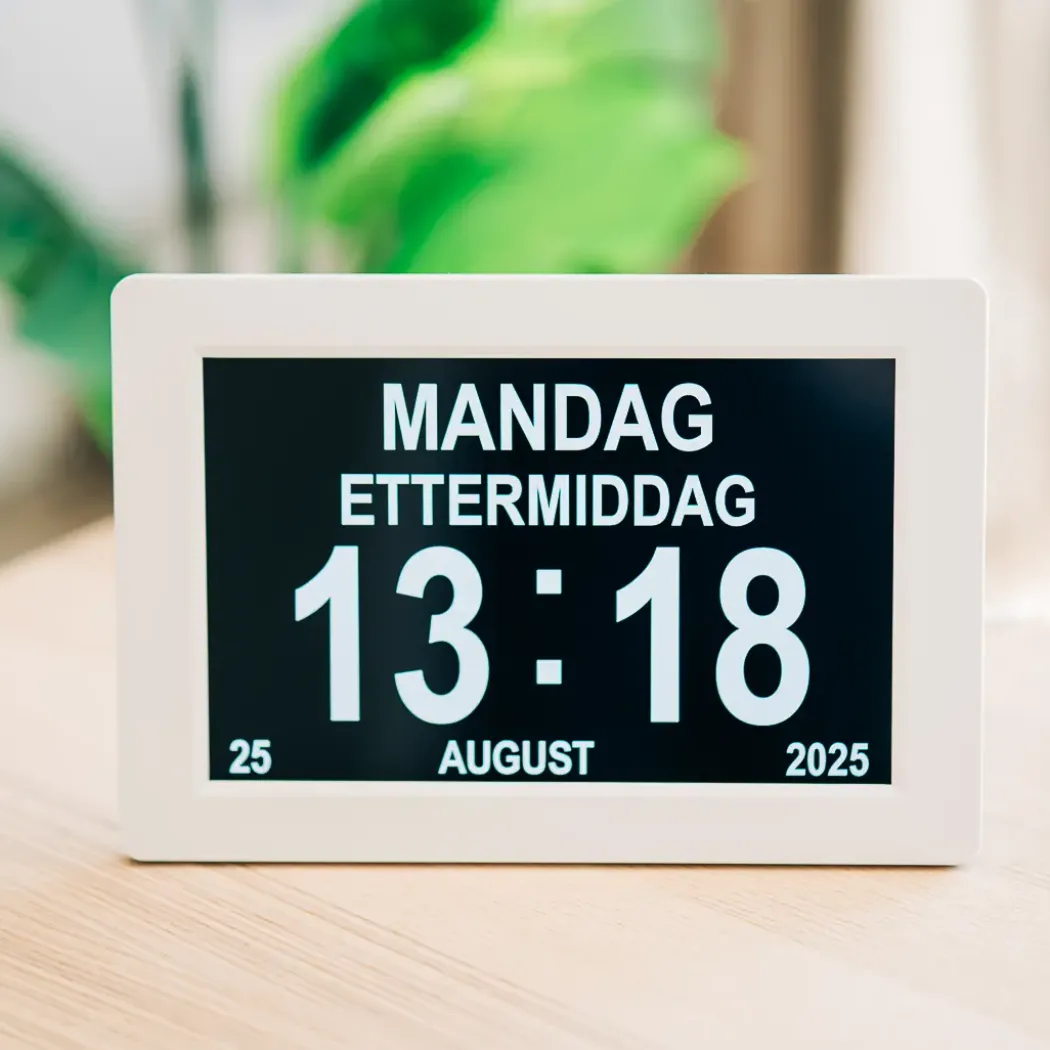 Lettleselig kalender-klokke 10″ – flere språk, hvit