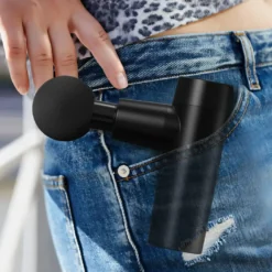 Nordic Quality Mini massasjepistol med 6 ulike massasjehoder, svart