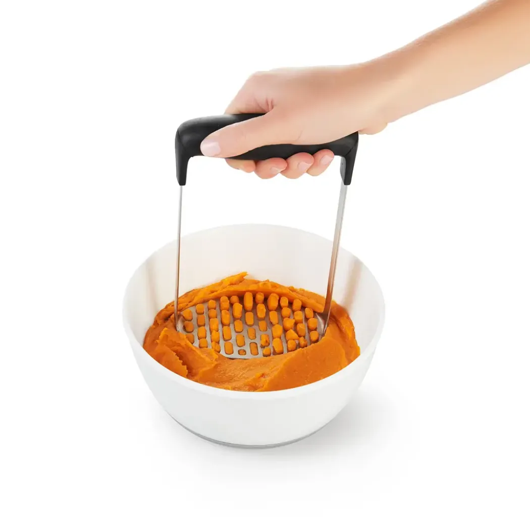 OXO potetmoser med ergonomisk grep i rustfritt stål