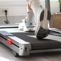 O’Yeet YT104 Sammenleggbar tredemølle med stigning, 14 km/t