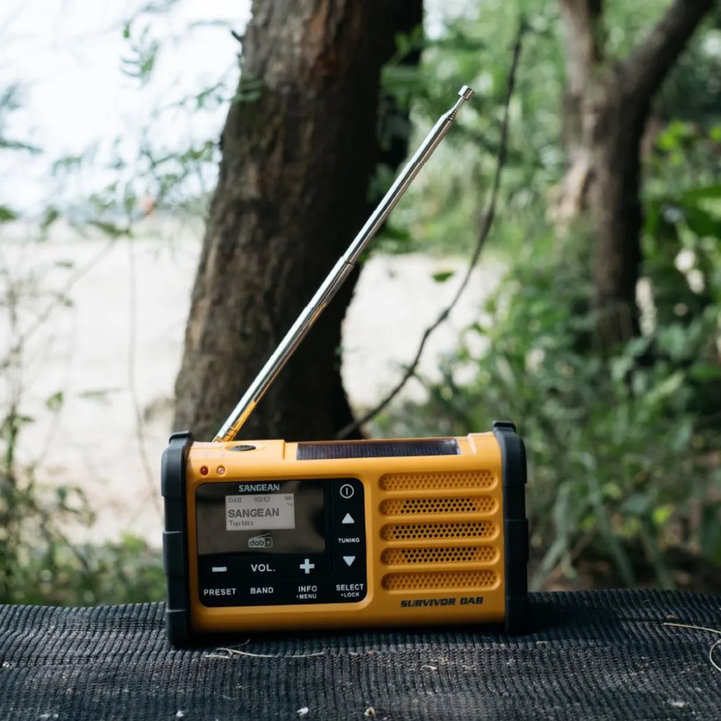 Sangean MMR-88 bærbar nødradio med sveiv, solcelle, DAB+ og FM
