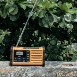 Sangean MMR-88 bærbar nødradio med sveiv, solcelle, DAB+ og FM