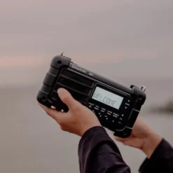 Sangean MMR-99 bærbar nødradio med sveiv, solcelle, DAB+, FM og Bluetooth, svart